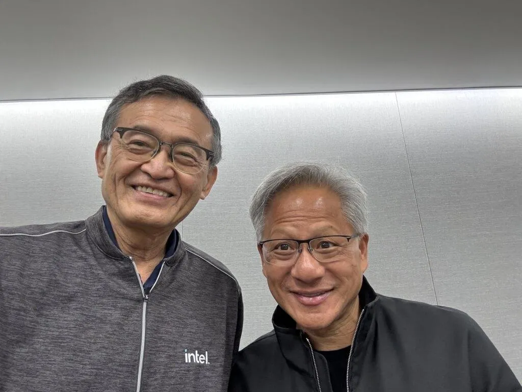 川普下令？輝達出手就英特爾　黃仁勳全說了