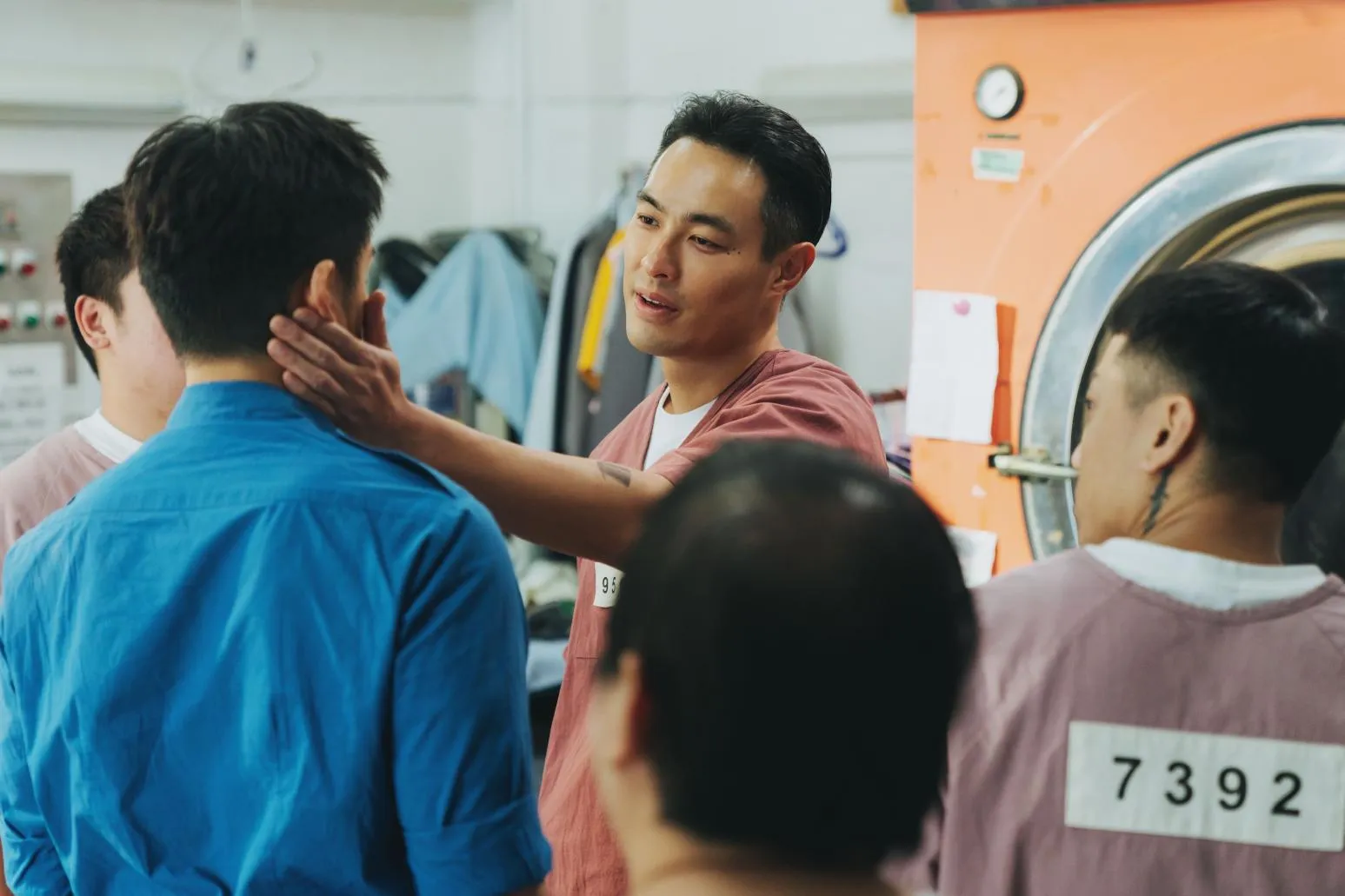 陳澤耀險被楊祐寧「強吻」 倒吊超過10次秒腦充血癱軟