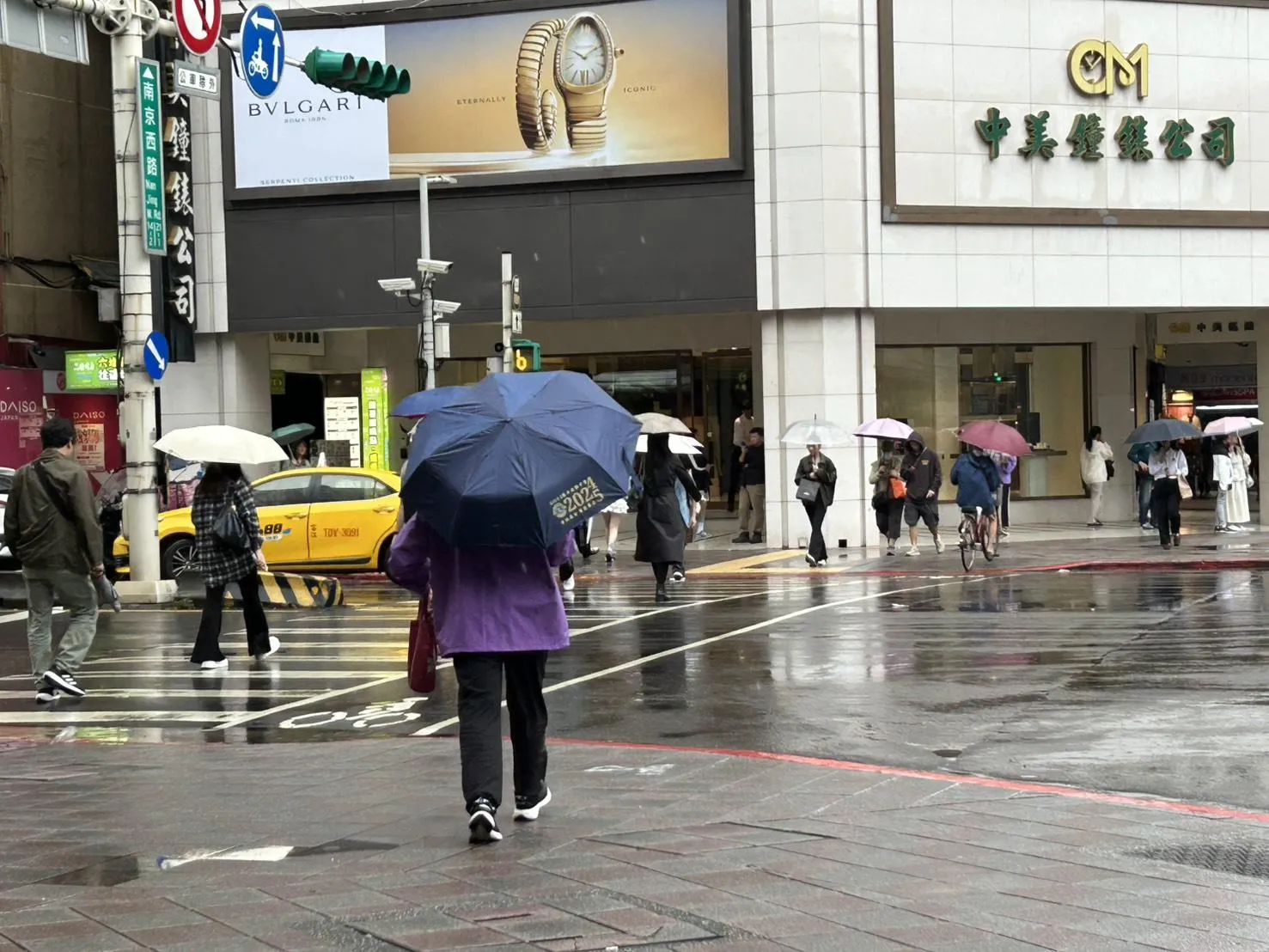 清明連假雨神同行！明飆33度、連下7天雨　全台濕冷