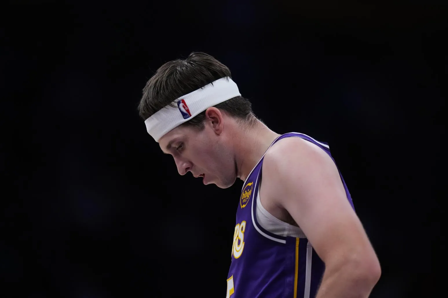 NBA/湖人完了!里夫斯左受傷最多恐缺席1個月