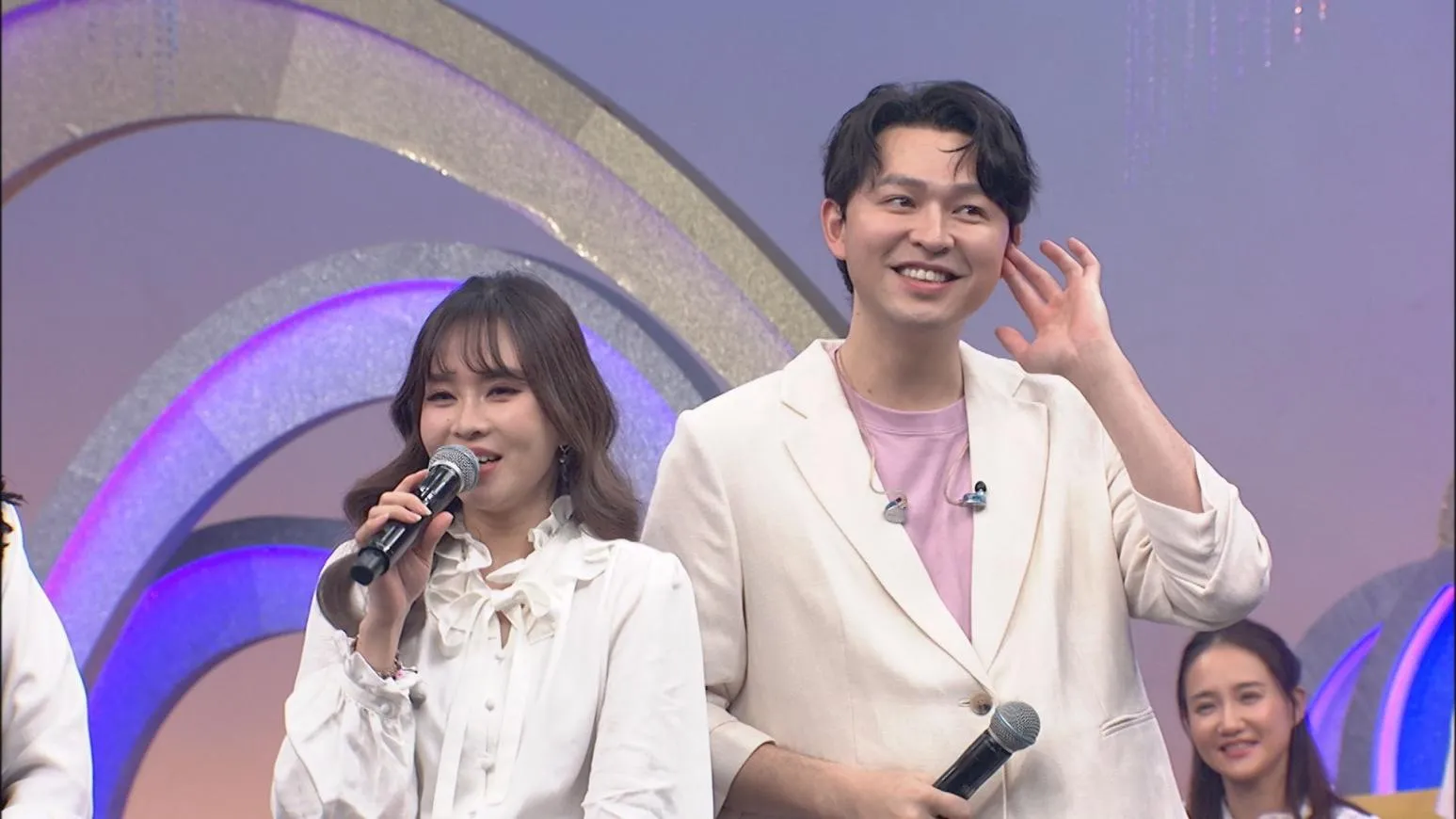 李子森當眾示愛！單手伏地挺身邀杜忻恬坐背上　甜喊：要來懇親