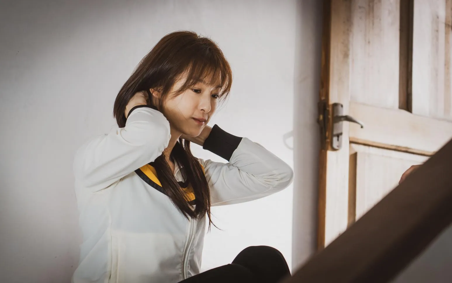 賴雅妍頂「公主切長髮」大回春　爆料鄭人碩私下面：喜感十足