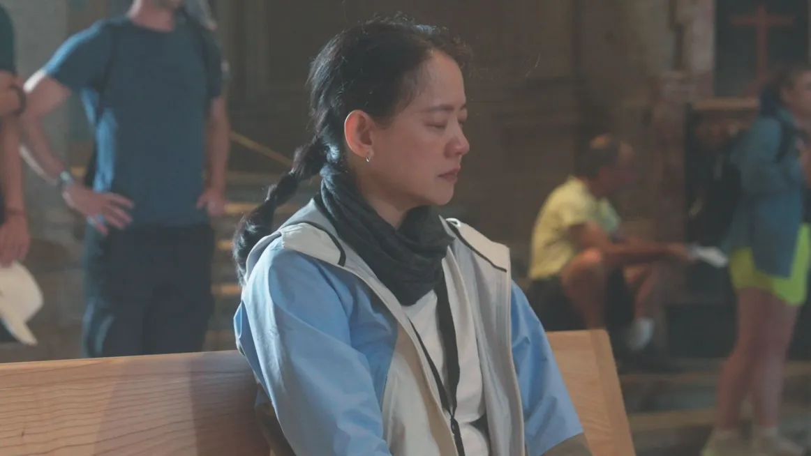 曾寶儀哭了！赴西班牙回首演藝路　嘆內心掙扎「常覺得很累」