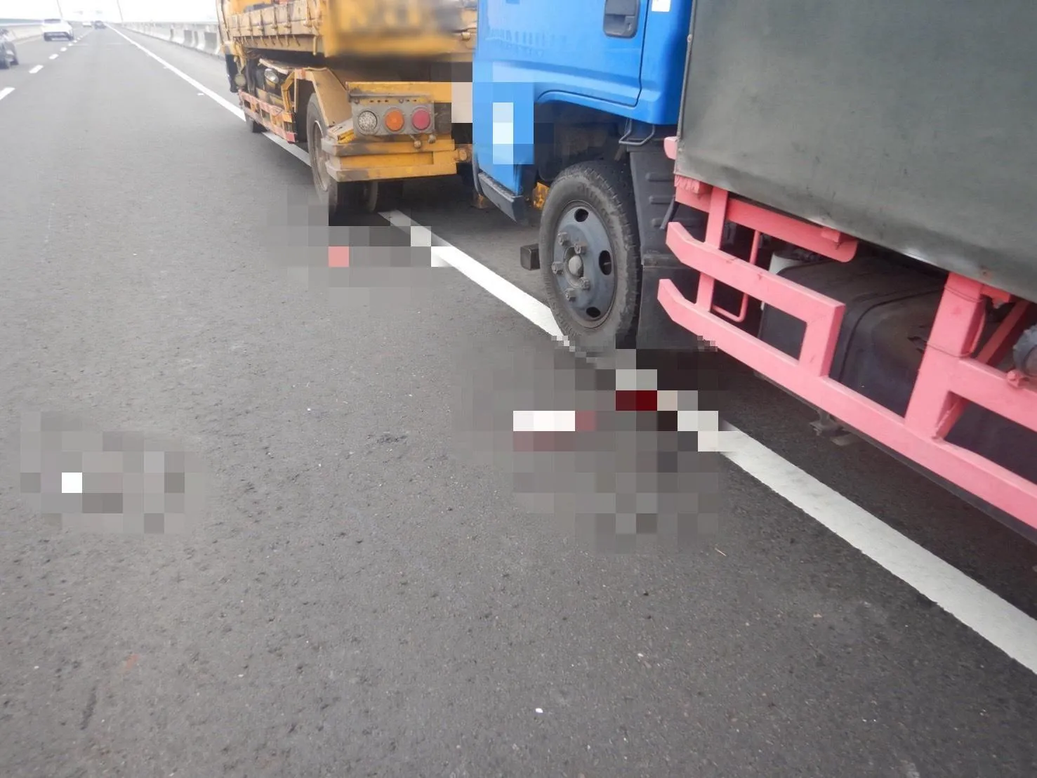 影/台中拖吊車司機遭猛撞「頭骨破裂腿斷了」！悲慘現場曝光