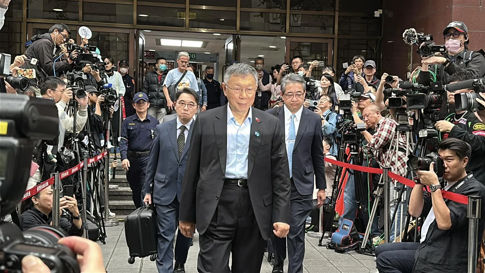 柯文哲收賄被判17年！律師：三審定讞前仍無罪推定