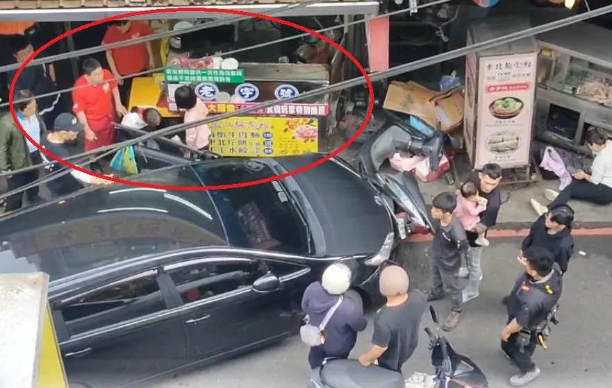 獨家/基隆嚴重車禍是毒駕！遭撞店家老闆女兒曝「爸爸幸運躲死劫」