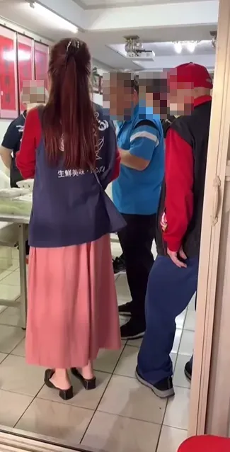 長輩卻嫌便當菜色差。（圖／翻攝自業者臉書）