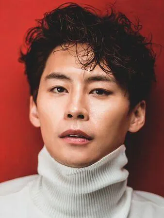 鄭恩宇(本名鄭東鎮)於11日辭世,享年40歲。(圖/翻攝鄭恩宇IG)