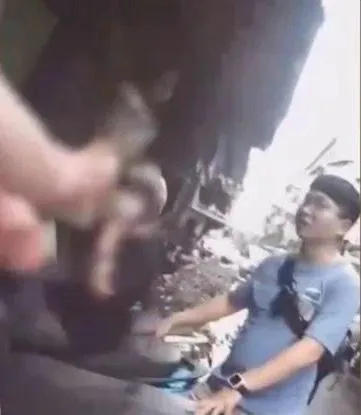 警方逮人畫面。（圖／翻攝畫面）