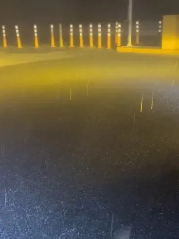 合歡山凌晨下雪。（圖／翻攝自台灣追雪團臉書）