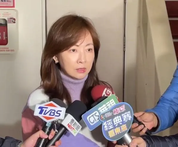 郭昱晴公審無辜路人捅馬蜂窩 凌濤酸:「麻辣青鳥」走火入魔
