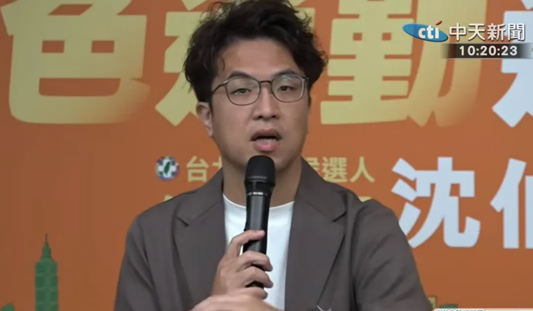 沈伯洋猛嗑「公館傳奇蔥抓餅」　老闆竟是于北辰阿姨