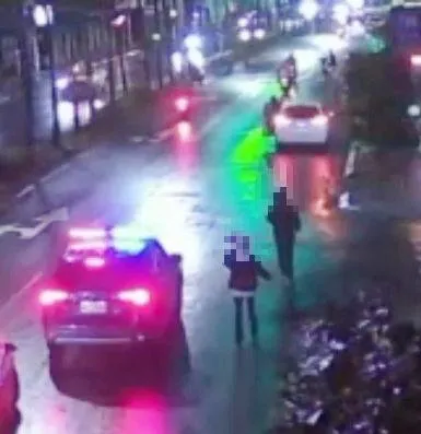 警方獲報後到場制止龔男。（圖／警方提供）