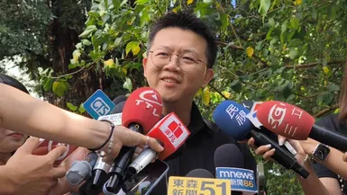 喜劇演員黃逸豪現身受訪還原事件經過。（圖／翻攝畫面）