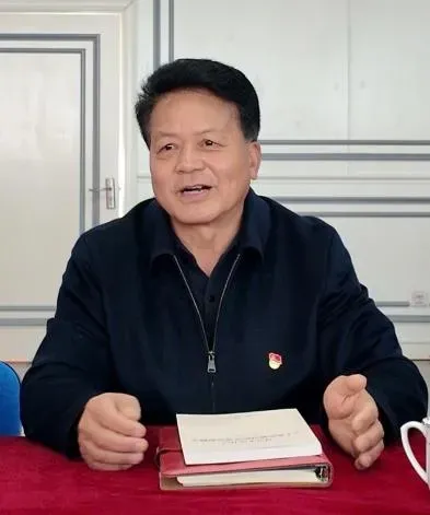 全國人大代表石炳啟。（圖/翻攝新浪微博）
