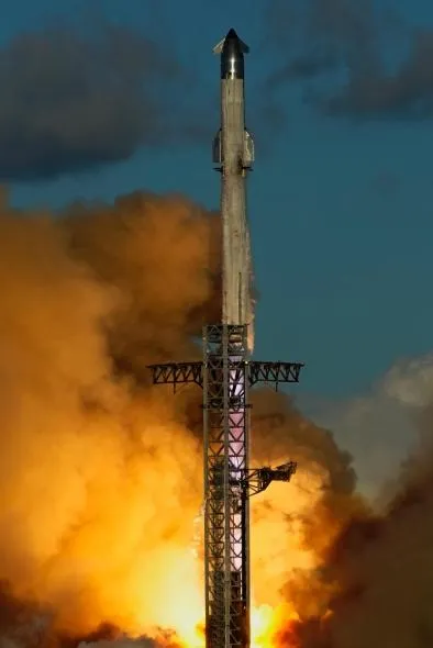 SpaceX已將優先目標轉向月球。(圖/《美聯社》)