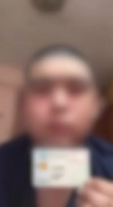 一名巫姓通緝犯在社群平台發布威脅在總統府及機場等處放置爆裂物的影片,經查該名男子已於去年出境,目前警方將依恐嚇公眾罪嫌偵辦,並透過境外合作管道追緝嫌犯。(資料照/翻攝畫面)