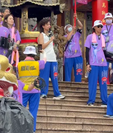 現場聚集大批信眾。（圖／霸告臉書）