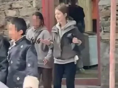 趙露思最近已逐步復工。(圖/翻攝自微博)