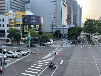 市府與瑞艾科技合作導入AI代理人監控車流，合作範圍涵蓋七期商圈、台74太原匝道。（圖／台中市政府）