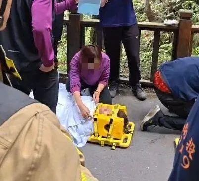 杉林溪9日發生的巴士墜谷事件,車內傷患中有5人是姊弟。(圖/民眾提供)