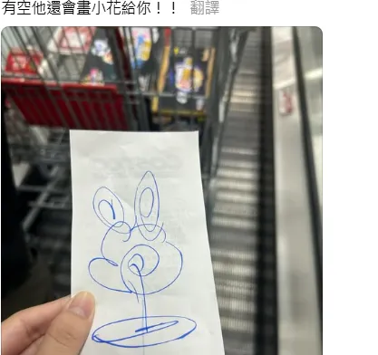 不少人分享阿伯暖心畫作，包括畫泰迪熊、恐龍及小花朵等，小朋友都超開心。（圖／翻攝自Threads）