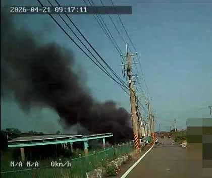 火燒車現場。（圖／中天新聞）
