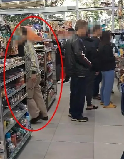 男子對店員大罵後轉頭走人。(圖/Threads/@bobbles327授權提供)