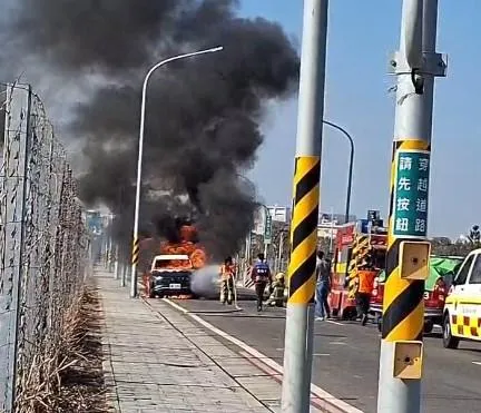 警消到場。（圖／台南道路救援張家班群友提供）