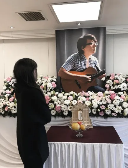 袁融送別父親袁惟仁。(圖/翻攝袁融IG)