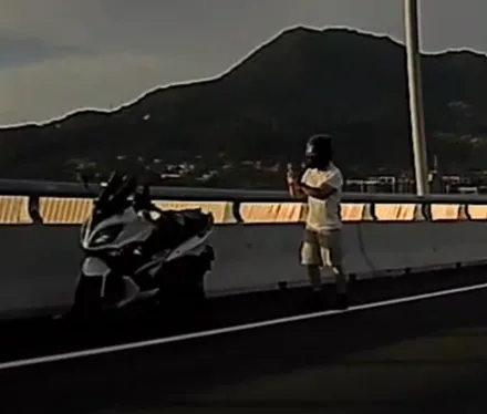 男騎士半小時被抓2次，這幾張風景照的代價恐怕是2張共達1萬2000元的罰單。（圖／翻攝畫面）