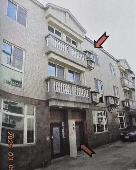 金城鎮環島西路一段之鋼筋混凝土造集村農舍。（圖／行政執行署台北分署提供）