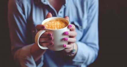 吃保健食品不能配咖啡？專家揭「4種常見保健食品」吸收影響一次看懂