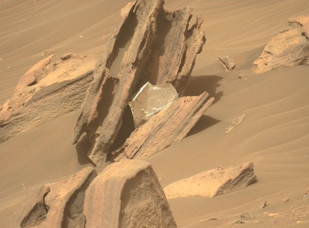 紅色星球滿地垃圾！人類登火星「邊探索邊丟垃圾」　留7119kg廢棄物畫面曝光