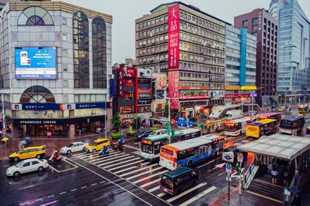 首波冷空氣明晚到！氣溫溜滑梯「暴跌9°C」　迎雨彈轟炸…國慶連假天氣出爐