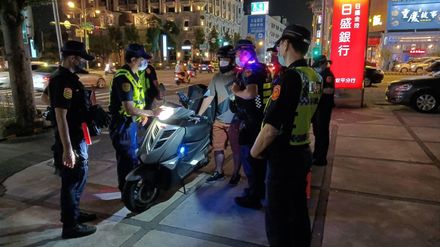 快訊/好大官威!她被開罰900元…法官尪氣炸怒轟　員警頻致歉