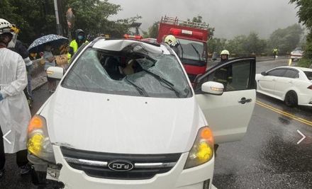 快訊／蘇花公路落石衝下「轎車擋風玻璃破大洞」　4人緊急送醫