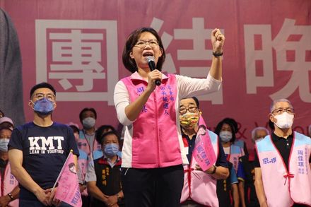 周佳琪團結晚會　藍營3縣市長參選人齊聚屏東