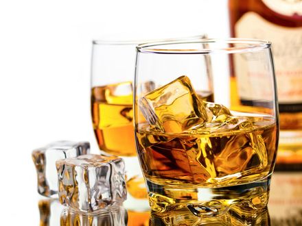 這年紀不適合喝酒！國人統計高中職生飲酒率竟高達30.6%