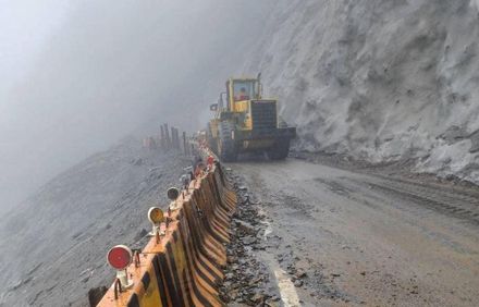 中橫關原段「路基流失50m」！道路阻斷持續封閉　迴頭彎坍方後搶通開放