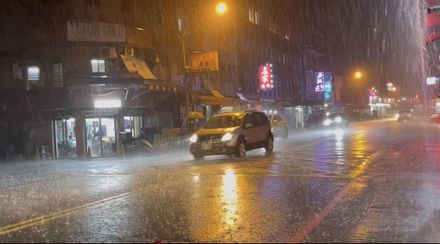 快訊/豪雨襲北台！宜蘭冬山、五結雷雨狂轟　發布一級淹水警戒