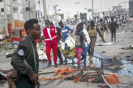 影/非洲索馬利亞遭連續炸彈攻擊　逾100死300人傷