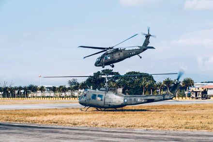 上將快嚇死！空軍UH-1H尾旋翼飛脫迫降北海岸：載10顆星星