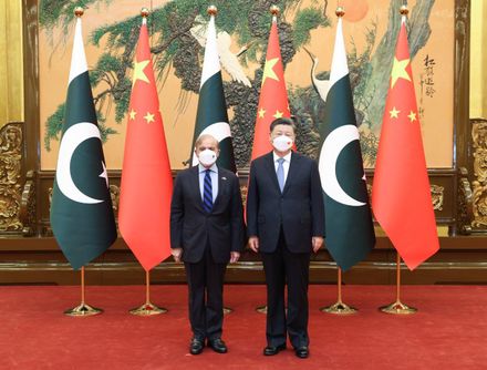 習近平會晤巴基斯坦總理稱兩國「鐵桿情誼」　願助巴國建立中巴經濟走廊