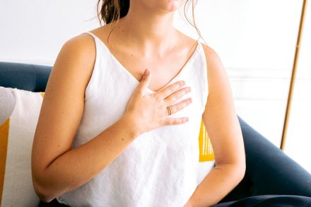 婦胸痛就醫驚見主動脈「大到如柳丁」！醫曝主動脈剝離2大危險因素