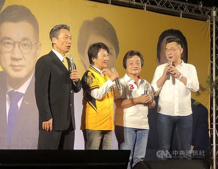 那個男人來了！赴台中輔選　韓國瑜、盧秀燕同場不同框