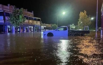 【影】澳洲東南部降暴雨　24小時狂倒1個月雨量釀洪災