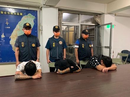 【影】屁孩感情糾紛糾眾鬥毆又砸車　雙方7人進警局全趴下