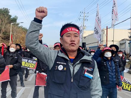 南韓貨運工會發動大罷工　尹錫悅重話批評：不會接受違法行為！