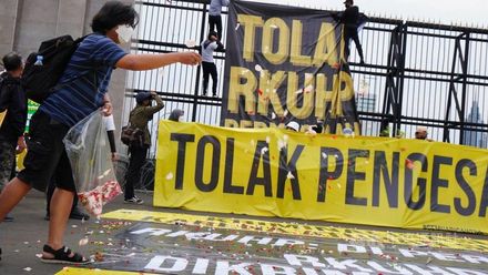 印尼通過爭議新刑法草案　恐嚇跑外資與遊客